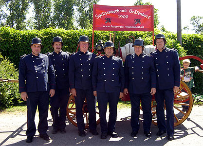 Spritzenverband bei der 800 Jahrfeier in Grfendorf (Foto: 2005)