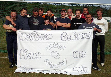 Mannschaftsfoto beim 6. Firefighter Cup in Ltte (Foto: 2007)