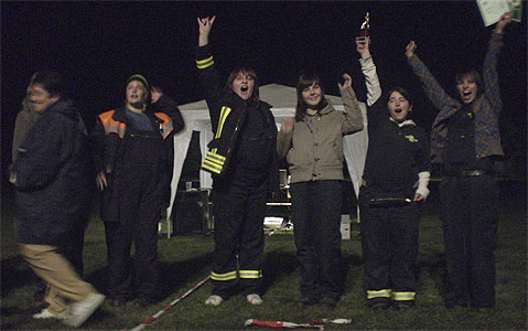 Frauenmannschaftsfoto beim 3. Nachtpokalauf in Grfendorf (Foto: 2008)