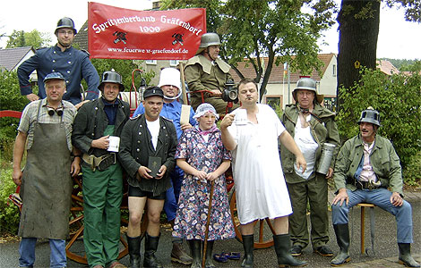 Gruppenfoto beim Fest in Ltte (Foto: 2008)